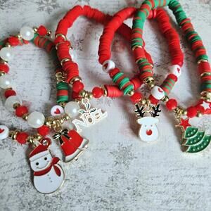 Christmas Charm Stretch Bracelets Set of 5 NWOT